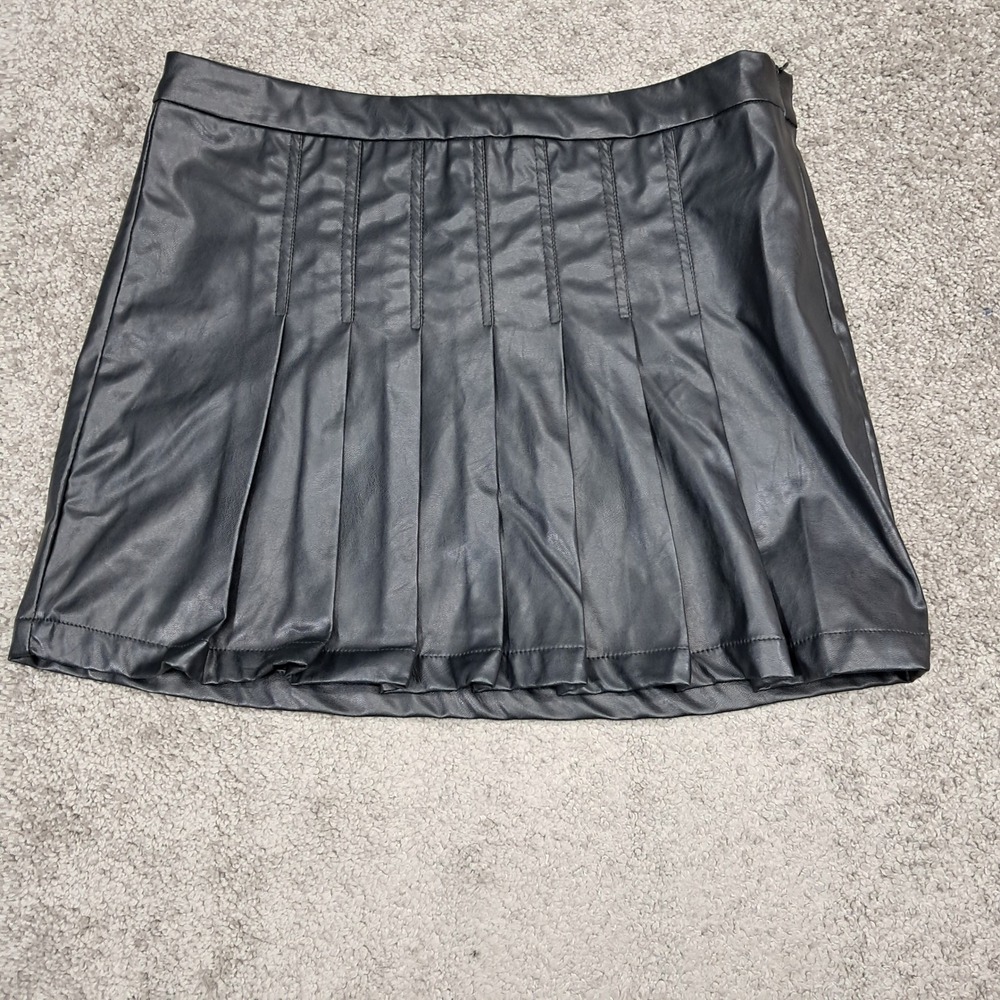 Indigo Rising Francesca's Black Faux Leather Pleated Mini Skirt XL NWT